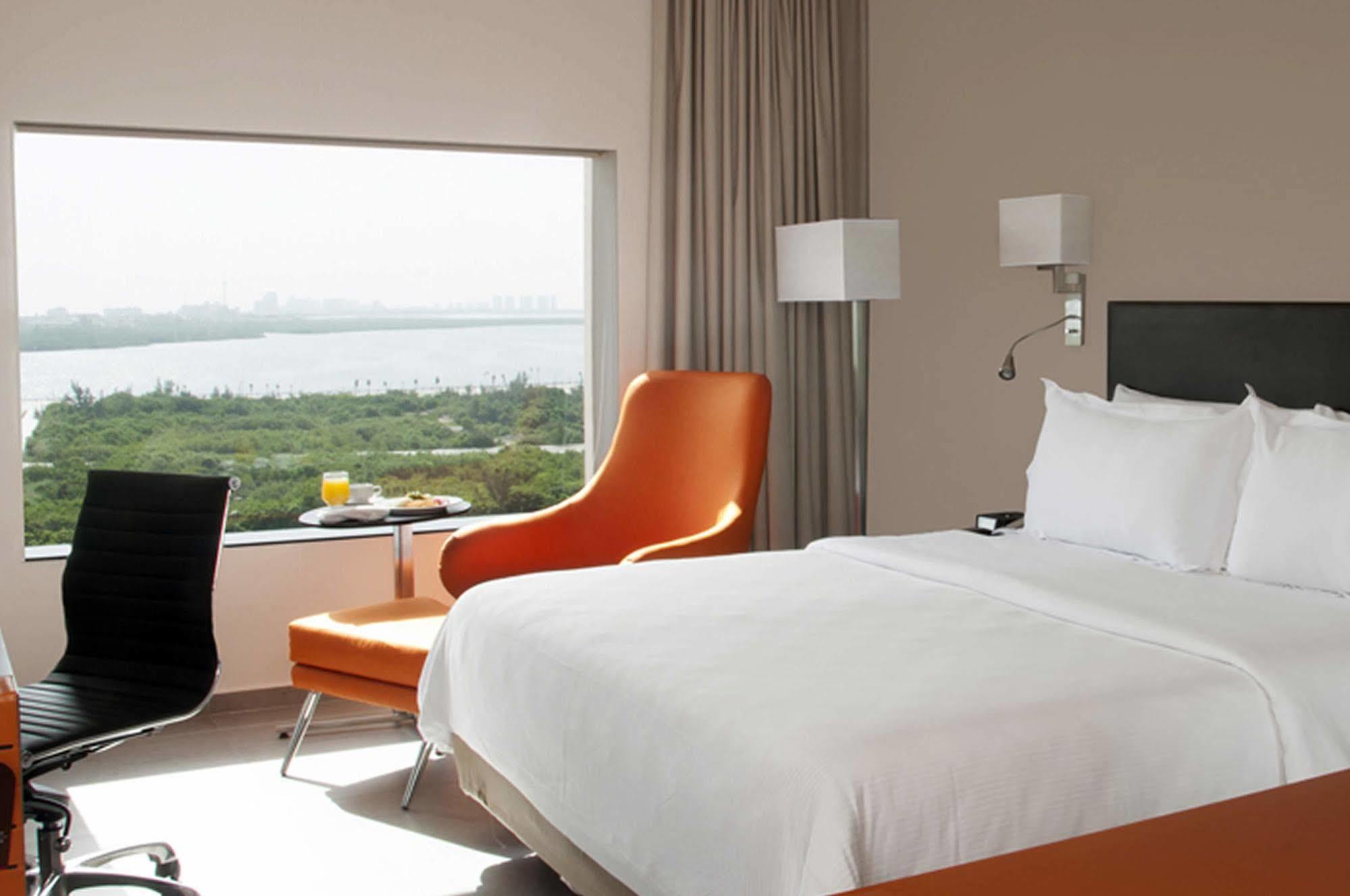 Fiesta Inn Cancun Las Americas Zewnętrze zdjęcie